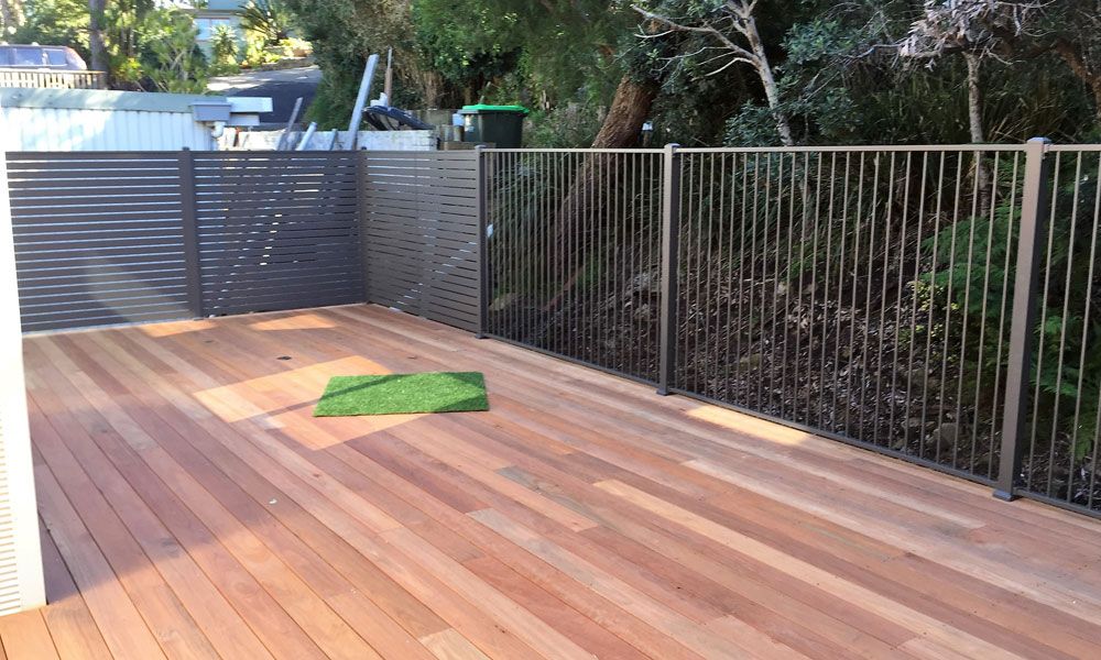Aluminium Slat Privacy Screen & Flat Top Fencing